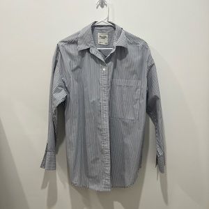 Abercrombie poplin blue stripped button down